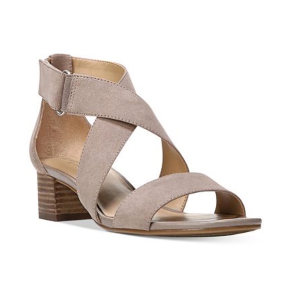 naturalizer block heel sandal